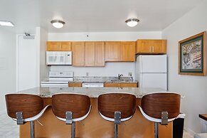 Tower 1 Suite 3007 - QQS by Koko Resort Vacation Rentals