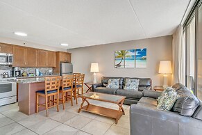 Queen Room With Pool View by Redawning