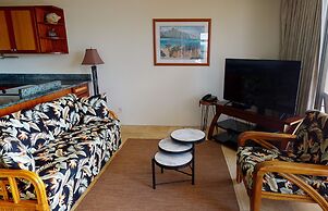 36th Floor Deluxe Ocean View Condo with Free Parking & Wifi by Koko Re