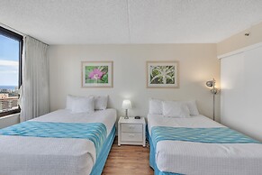 Deluxe Ocean and Diamond Head View Waikiki Condo, Free parking! by Kok