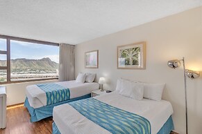 Deluxe Ocean and Diamond Head View Waikiki Condo, Free parking! by Kok