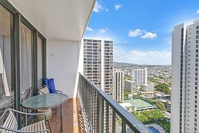 Deluxe Ocean and Diamond Head View Waikiki Condo, Free parking! by Kok