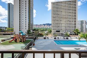 Deluxe Condo with Pool View, Free Parking & Wi-Fi by Koko Resort Vacat