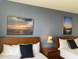 Deluxe Condo with Pool View, Free Parking & Wi-Fi by Koko Resort Vacat