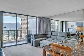 Excellent Diamond Head View Condo - Remodeled, Free Parking! by Koko R