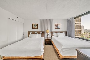 Excellent Diamond Head View Condo - Remodeled, Free Parking! by Koko R