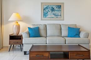 Gorgeous High Rise Waikiki Condo with Ocean and Diamond Head Views by 