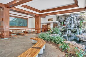 Gorgeous High Rise Waikiki Condo with Ocean and Diamond Head Views by 