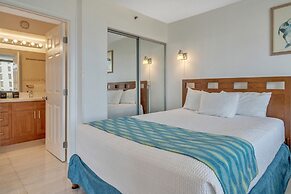 Gorgeous High Rise Waikiki Condo with Ocean and Diamond Head Views by 