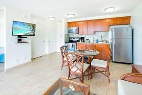 Deluxe Panoramic Mountain View Condo - 37th Floor, Free parking & Wifi