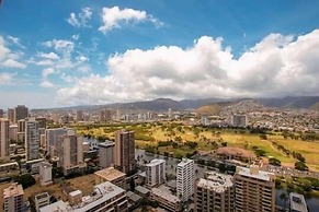 Deluxe Panoramic Mountain View Condo - 37th Floor, Free parking & Wifi