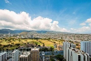 Deluxe Panoramic Mountain View Condo - 37th Floor, Free parking & Wifi