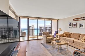 37th Floor Condo with Sweeping Ocean Views & Free parking! by Koko Res