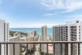 37th Floor Condo with Sweeping Ocean Views & Free parking! by Koko Res
