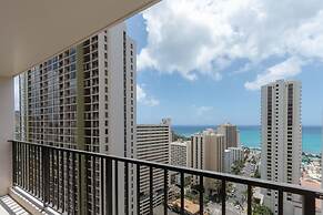Newly Remodeled Corner Unit at the Waikiki Banyan with Diamond Head Vi