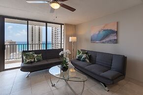 Newly Remodeled Corner Unit at the Waikiki Banyan with Diamond Head Vi