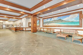 Standard Ocean View Condo - 36th Floor, Free parking & Wifi by Koko Re