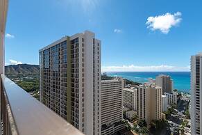 Beautifully Renovated 32nd Floor Deluxe Ocean View Waikiki Condo by Ko
