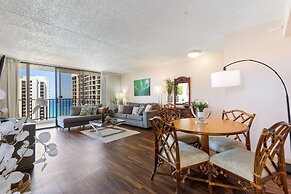 Beautifully Renovated 32nd Floor Deluxe Ocean View Waikiki Condo by Ko