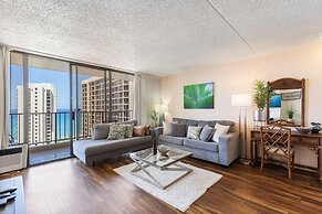 Beautifully Renovated 32nd Floor Deluxe Ocean View Waikiki Condo by Ko