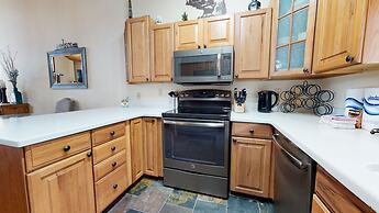 Woodlands #25 3 Bedroom Condo