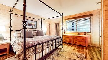 Forest Creek 29 Forest Setting Mountain Townhouse with Private Jacuzzi