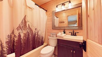 Forest Creek 29 Forest Setting Mountain Townhouse with Private Jacuzzi