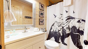 Forest Creek 29 Forest Setting Mountain Townhouse with Private Jacuzzi