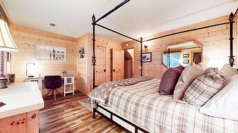 Forest Creek 29 Forest Setting Mountain Townhouse with Private Jacuzzi