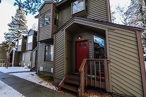 Forest Creek 29 Forest Setting Mountain Townhouse with Private Jacuzzi