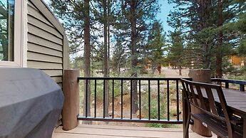 Forest Creek 29 Forest Setting Mountain Townhouse with Private Jacuzzi