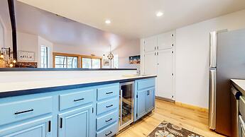 Forest Creek 29 Forest Setting Mountain Townhouse with Private Jacuzzi