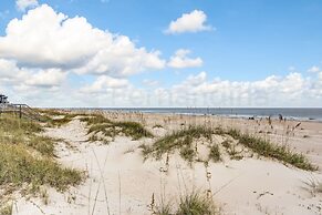 South Fletcher Beachfront Home by RedAwning