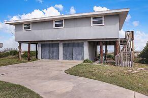 South Fletcher Beachfront Home by RedAwning