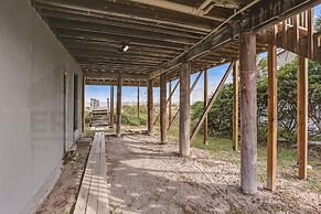 South Fletcher Beachfront Home by RedAwning