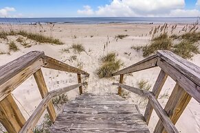 South Fletcher Beachfront Home by RedAwning