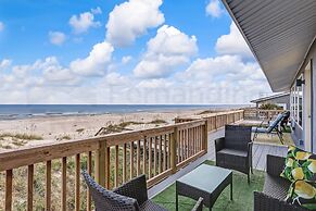 South Fletcher Beachfront Home by RedAwning