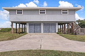 South Fletcher Beachfront Home by RedAwning