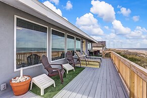 South Fletcher Beachfront Home by RedAwning