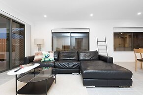 Resortstyle 4BR House With Parking@werribee