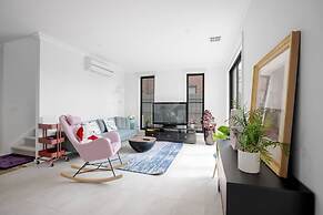 Captivating Large 4br@narre Warren