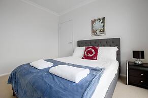 Captivating Large 4br@narre Warren