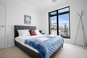 Captivating Large 4br@narre Warren