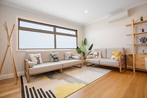 Lux Style 4BR Townhouse@ashwood