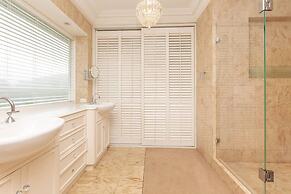 Classic 5 Beds Mt Dandenong Resort