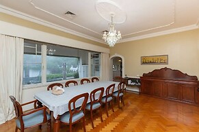 Classic 5 Beds Mt Dandenong Resort