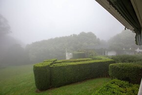 Classic 5 Beds Mt Dandenong Resort