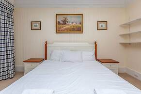 Classic 5 Beds Mt Dandenong Resort