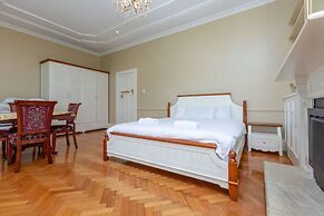 Classic 5 Beds Mt Dandenong Resort