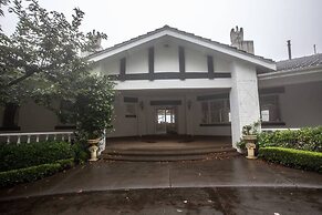 Classic 5 Beds Mt Dandenong Resort